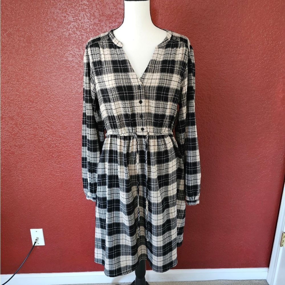 Knox Rose Black and White Long Sleeve V-Neck Sundress